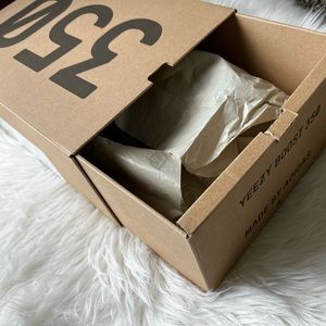 *EMPTY* yeezy 350 v2 shoebox